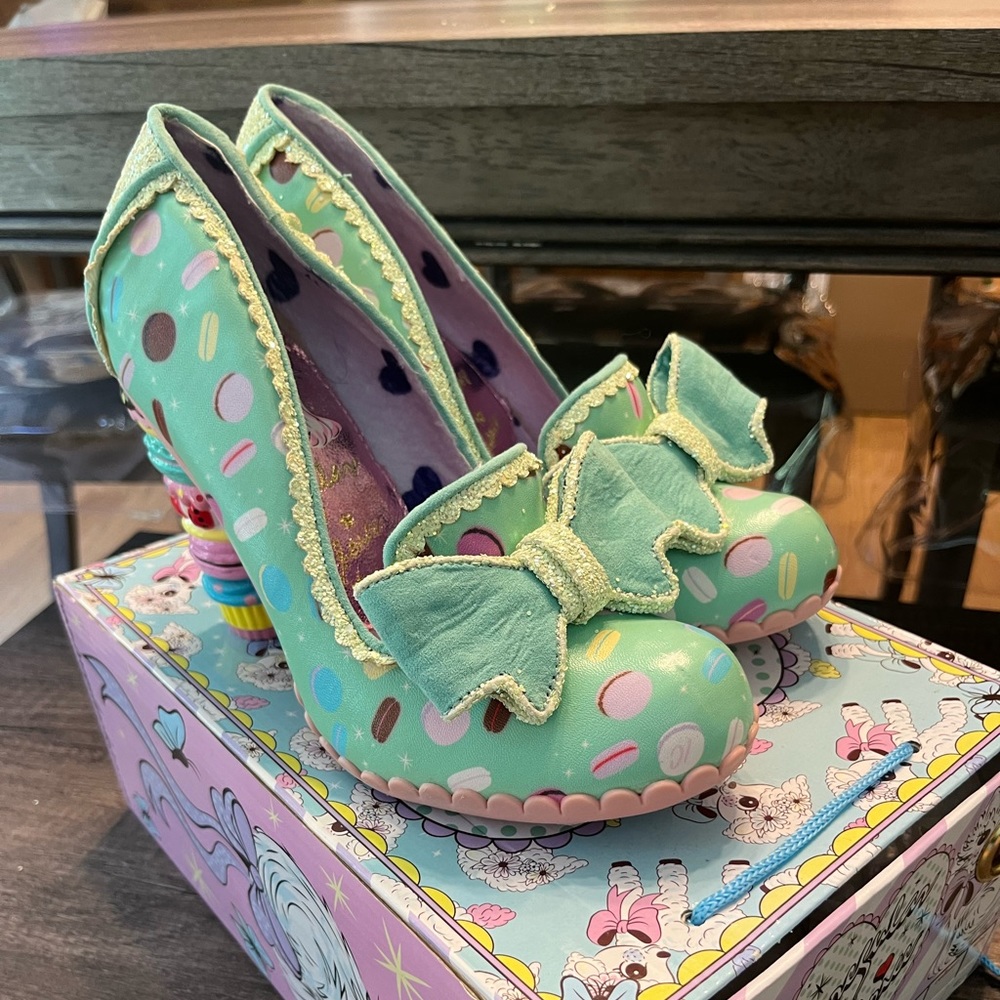 Brand new irregular choice little kisses heels size 10 rare
